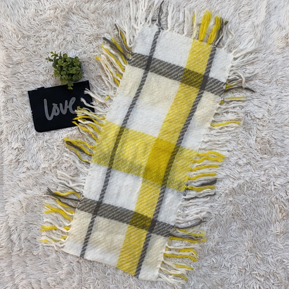 πHPππΌ Loft Fringe Knit Scarf π Ivory Gray Yellow Plaid - Picture 2 of 9